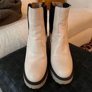 Brand new free people Chelsea boots